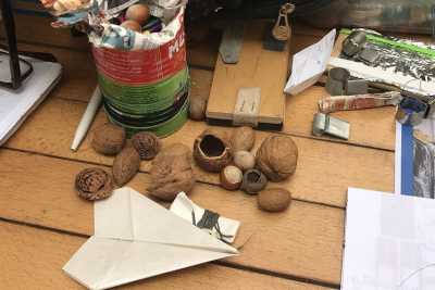 Noci per fischietti, nocciole come biglie: quando i bambini creavano i propri giochi 